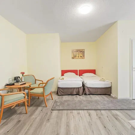 Отель Businesshotel Lemon Self Check-in Messe Airport Mit Kueche - Monteure Willkommen *